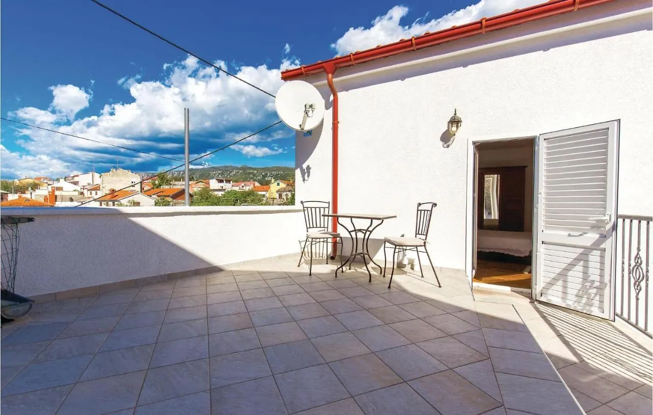 Awesome Home In Novi Vinodolski With Kitchen 0*,