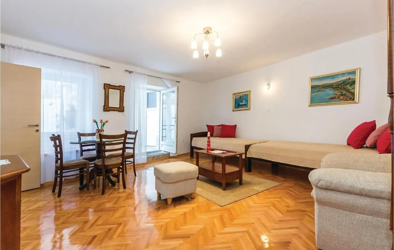 Awesome Home In Novi Vinodolski With Kitchen 0*,  Kroatien