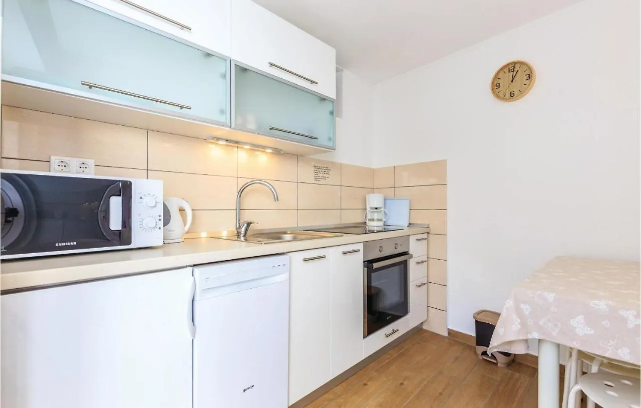 Awesome Home In Novi Vinodolski With Kitchen 0*,