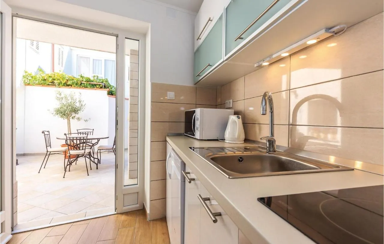 Awesome Home In Novi Vinodolski With Kitchen Holiday home