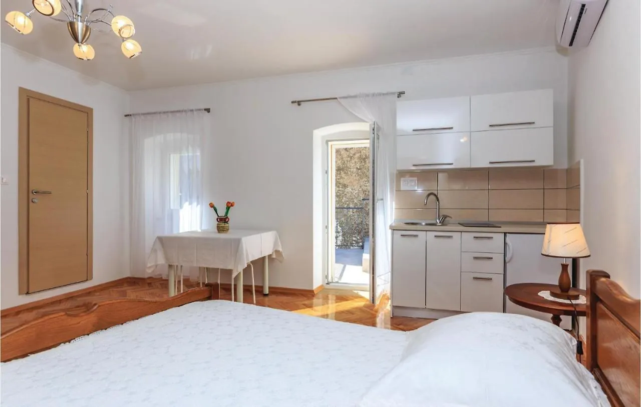 Awesome Home In Novi Vinodolski With Kitchen